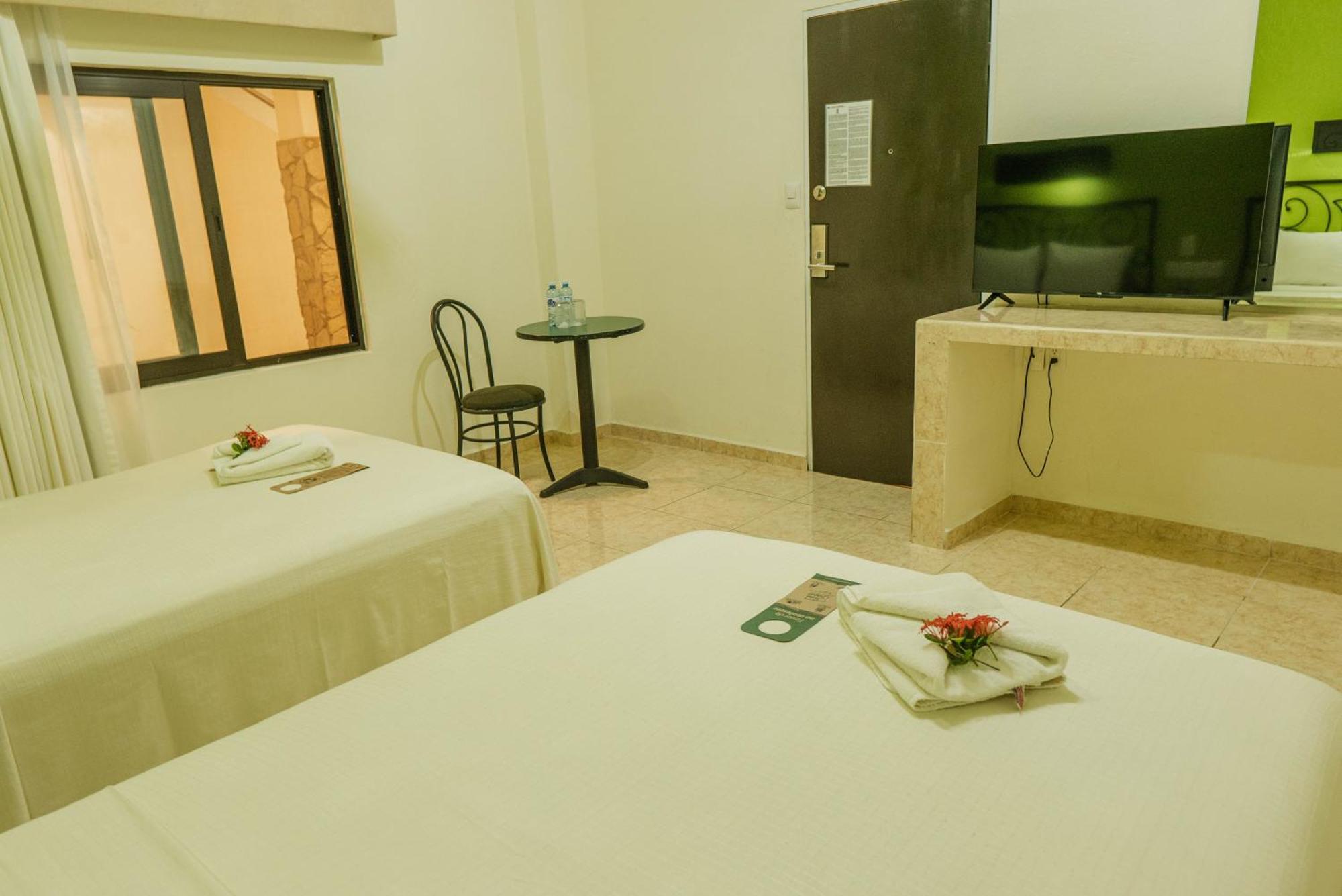 Maya Tulipanes Express Palenque Habitación foto